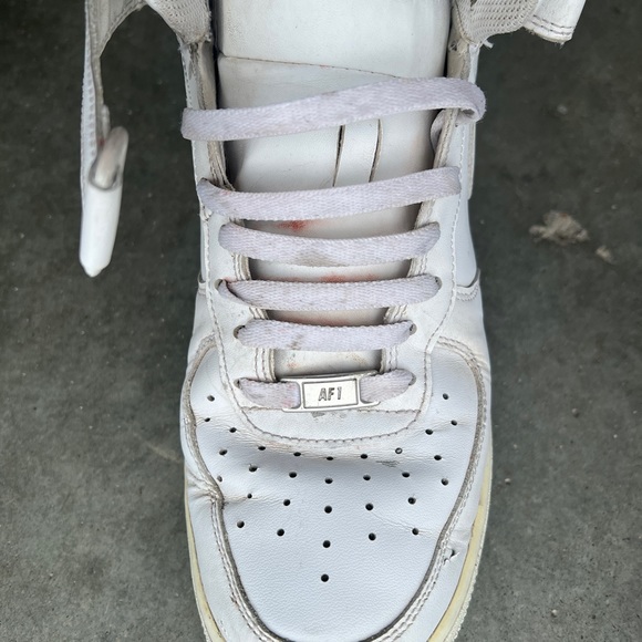 Nike Air Force 1’s - Picture 4 of 7